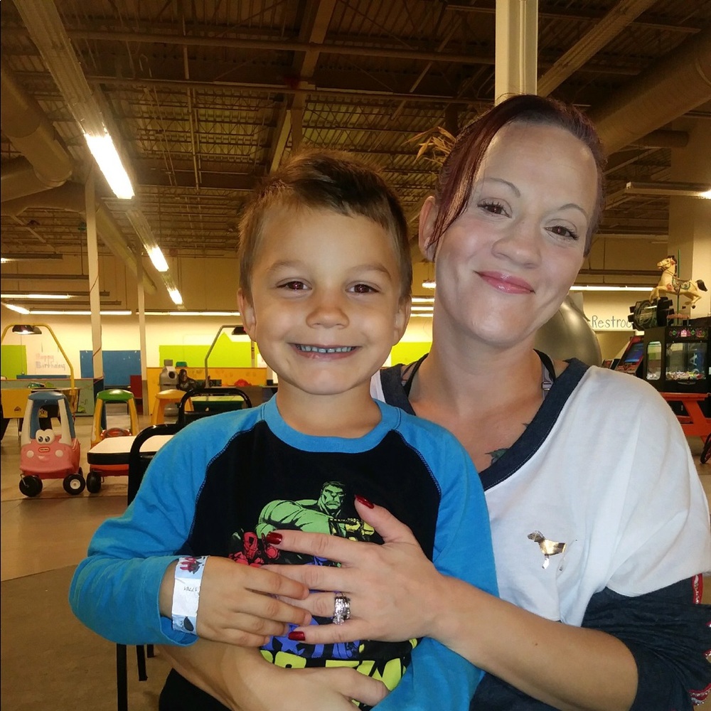 Meet your Posher, Holly